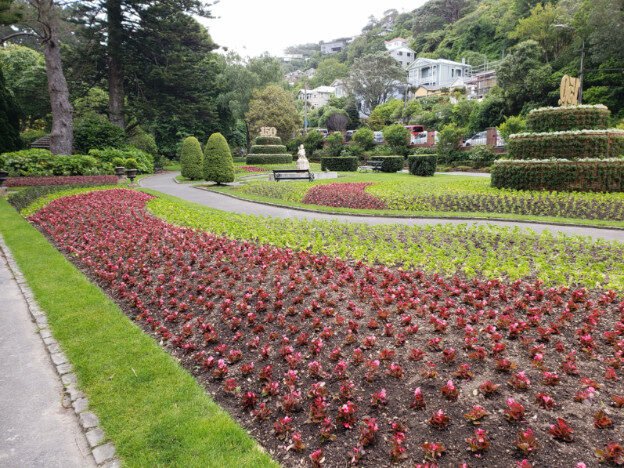 Wellington Parliament buildings and Wellington Botanical Gardens, Wellington, NZ — photo 4