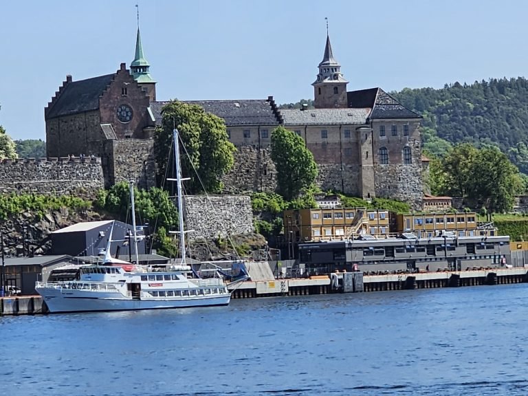 Oslo, Norway (Day 1) — photo 17