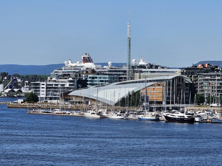 Oslo, Norway (Day 1) — photo 19