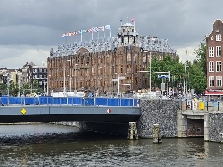 Canal and city tour, Amsterdam, Netherlands — photo 12
