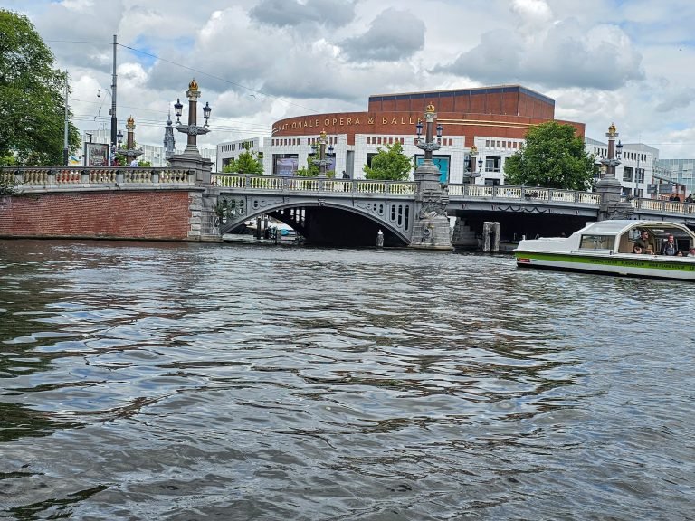 Canal and city tour, Amsterdam, Netherlands — photo 16