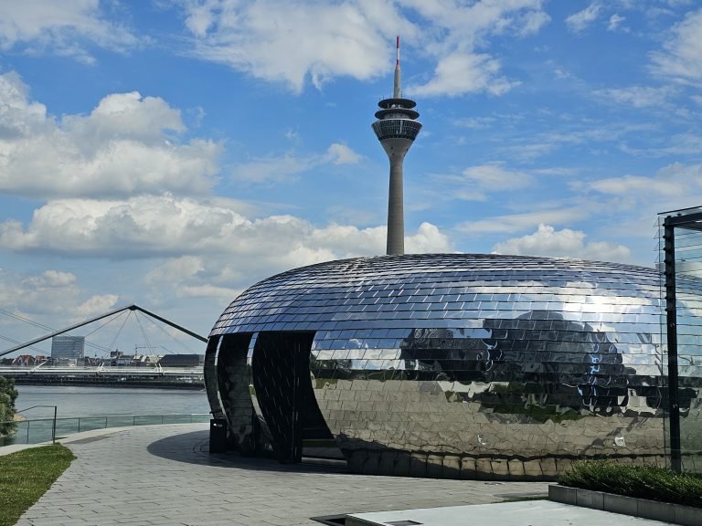 Medienhafen, Dusseldorf, Germany — photo 5