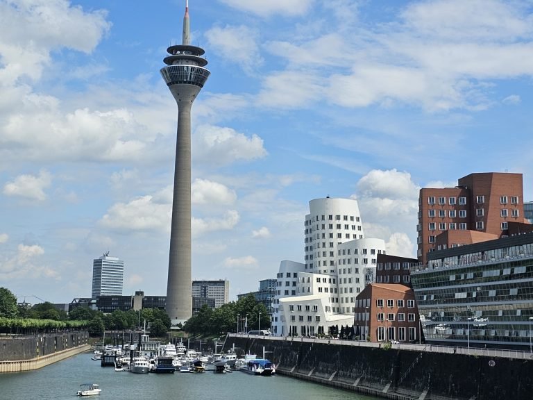 Medienhafen, Dusseldorf, Germany — photo 10
