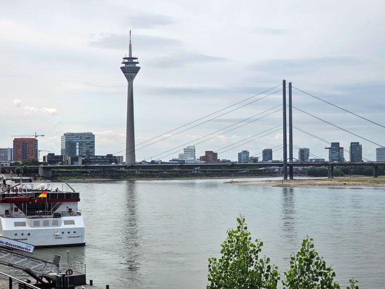 Old Town, Dusseldorf, Germany — photo 6