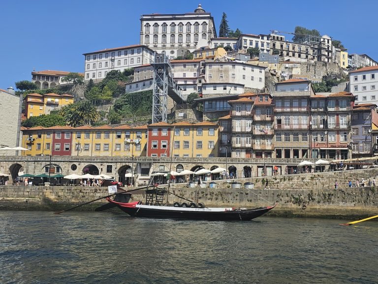 Douro River boat cruise, Porto, Portugal — photo 3